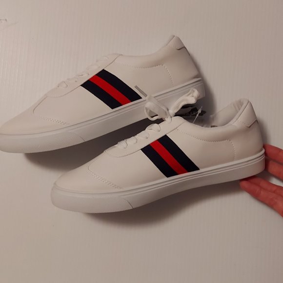 White sneakers - Picture 3 of 5